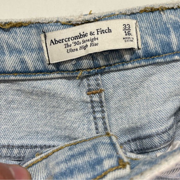 Abercrombie & Fitch 90’s Straight High Rise Jeans - Picture 4 of 8